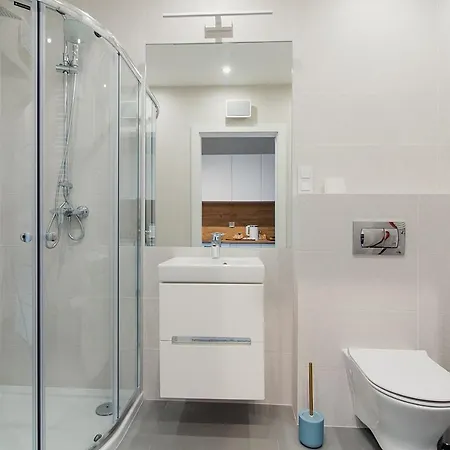 To Be - Silver Lägenhet